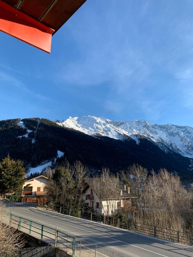 Alpin Sky Apartment Temù Екстериор снимка